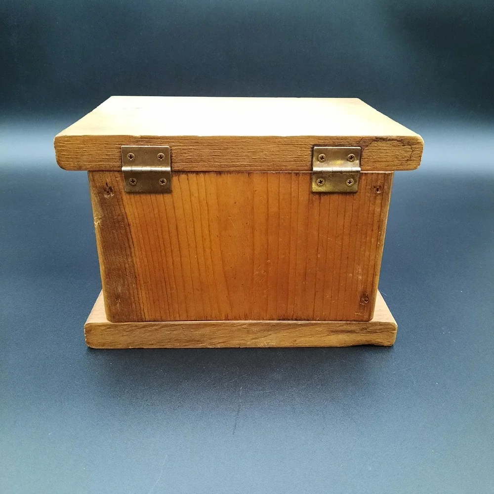 Rustic Wooden Keepsake Box with‎ Heart Cut-Out Hinged Lid